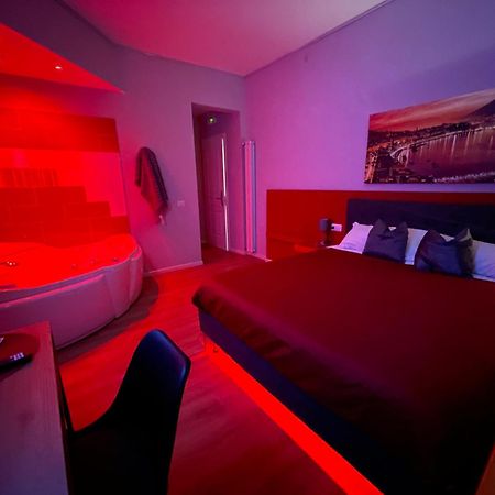 Vomero Suite And Deluxe Room B&B Napoli Exterior photo