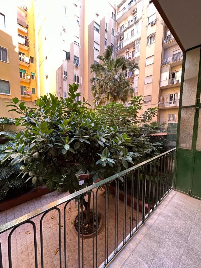 Vomero Suite And Deluxe Room B&B Napoli Exterior photo