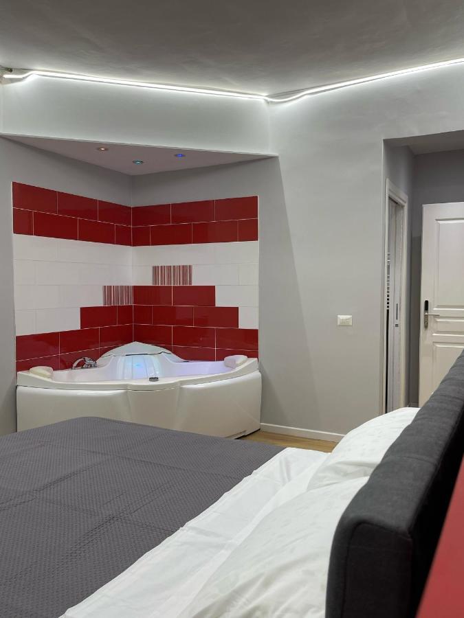 Vomero Suite And Deluxe Room B&B Napoli Exterior photo