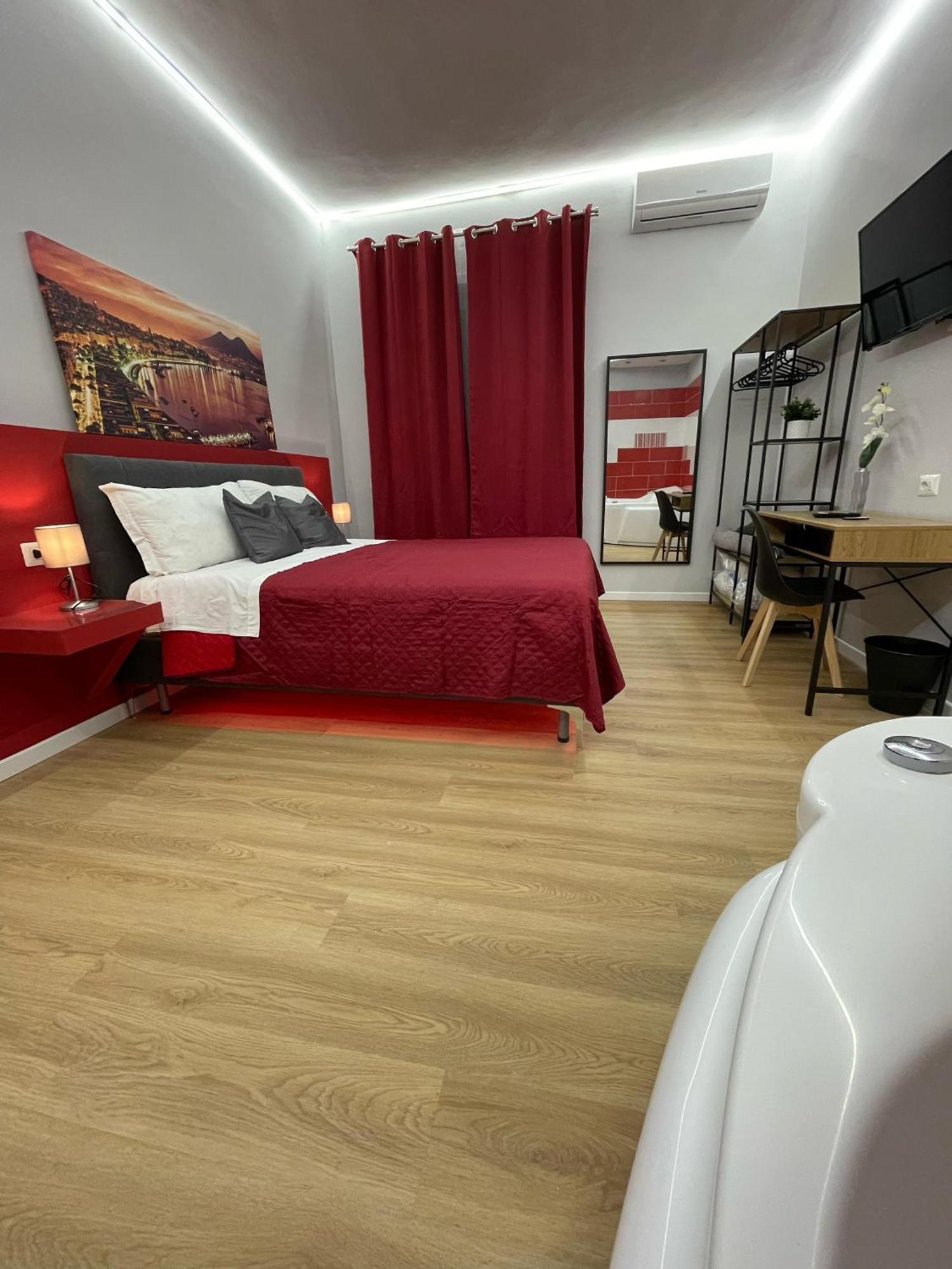 Vomero Suite And Deluxe Room B&B Napoli Exterior photo