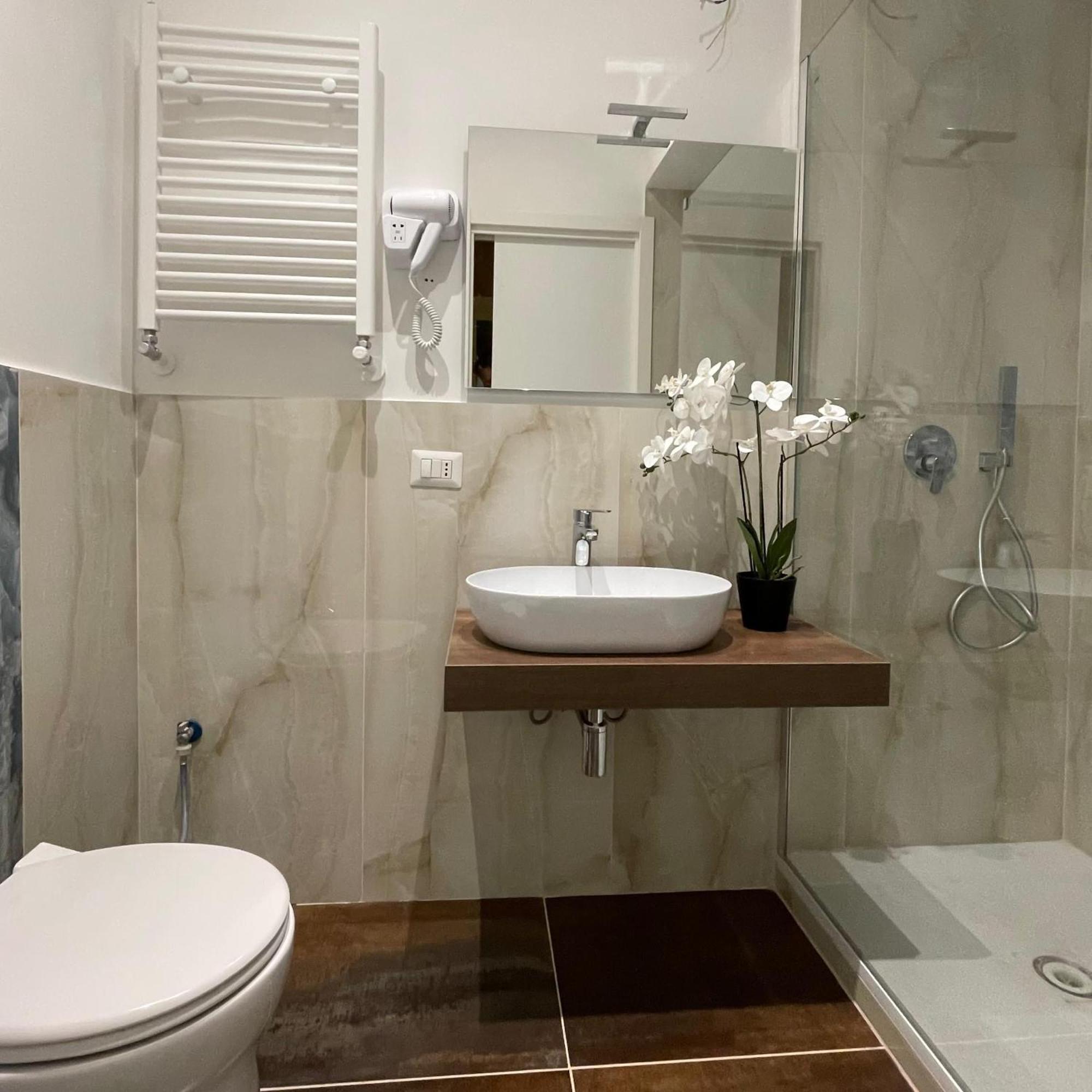 Vomero Suite And Deluxe Room B&B Napoli Exterior photo