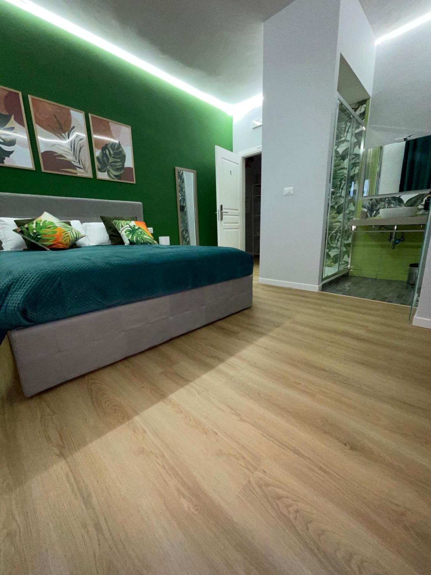 Vomero Suite And Deluxe Room B&B Napoli Exterior photo