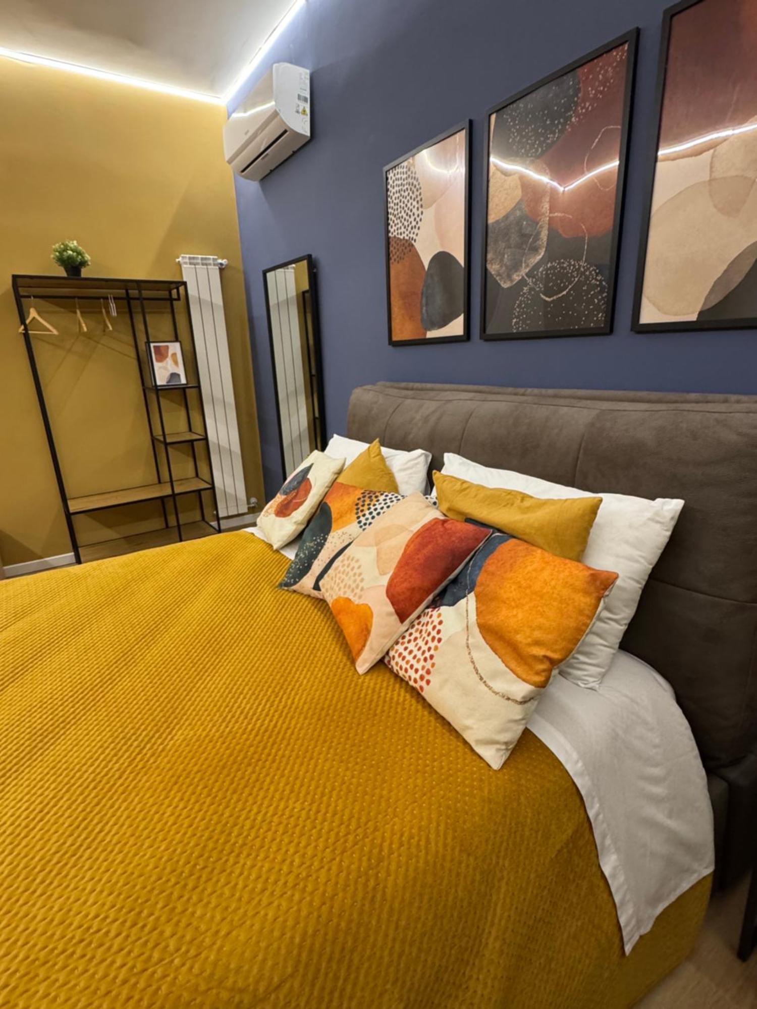 Vomero Suite And Deluxe Room B&B Napoli Exterior photo